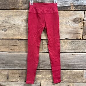 Spiritual Gangster Red leggings, Med